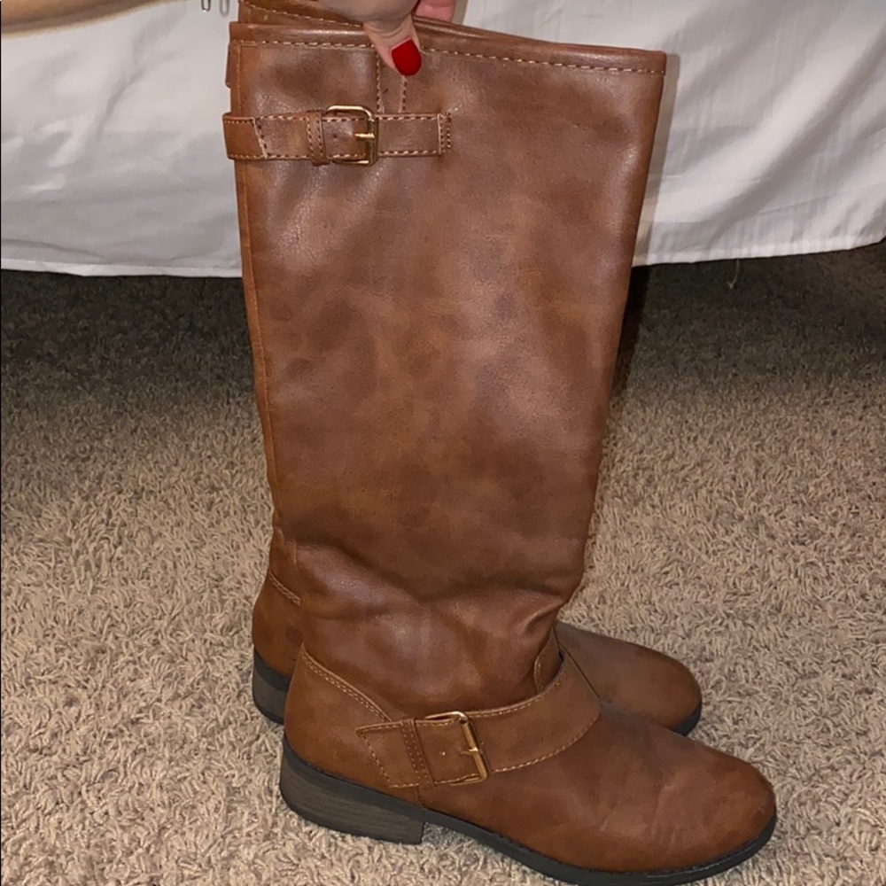 Brown boots